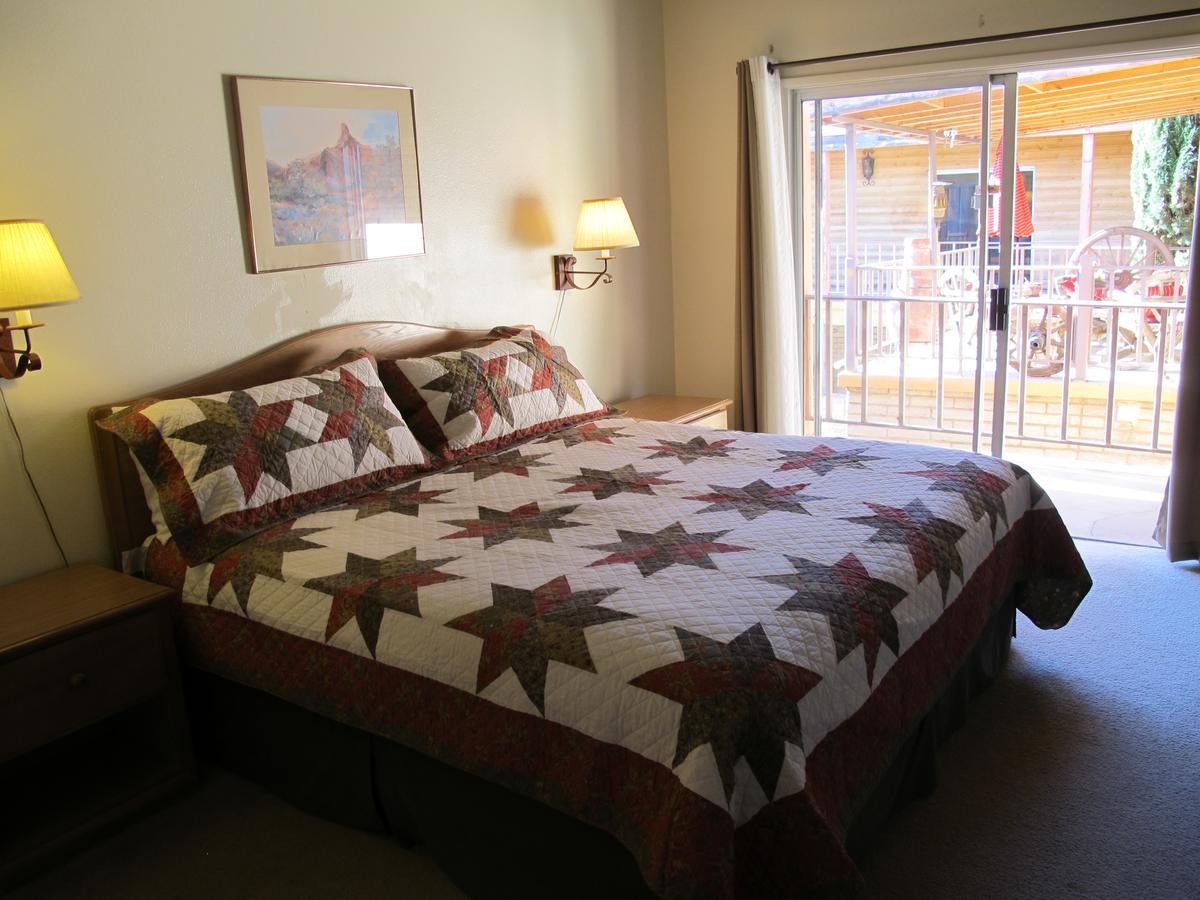 Stage Stop Inn Patagonia Luaran gambar